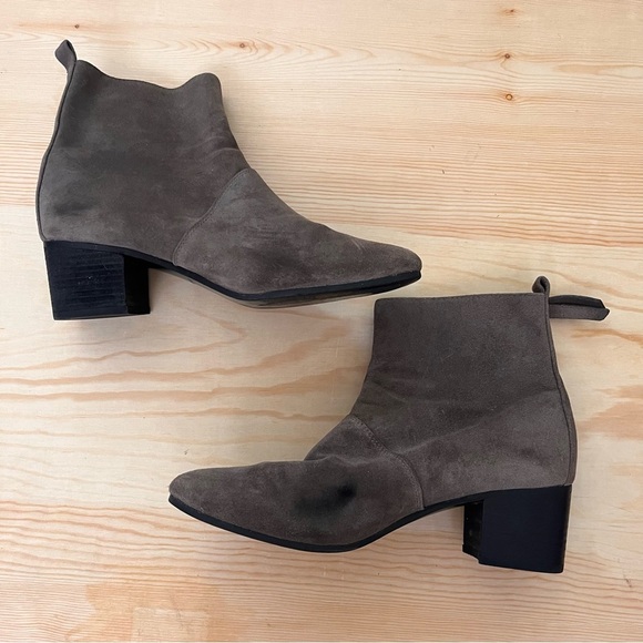 🏷️ Banana republic Womens suede like 2”H boots Sz 7.5 or 7 1/2 - Picture 1 of 8